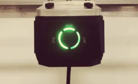 AI賦能鋰電信息采集！?？禉C器人助您“躺贏”工業(yè)讀碼新賽道